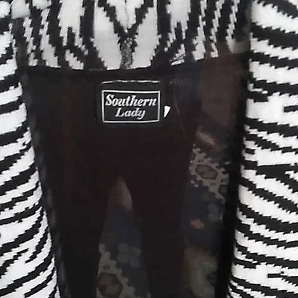 SOUTHERN Lady Large Black with Zebra Trim Medium Sleeves - Picture 3 of 7